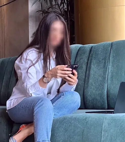 Amira, 38