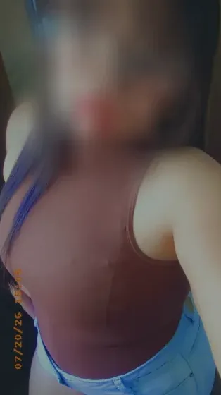 Caroline, 30