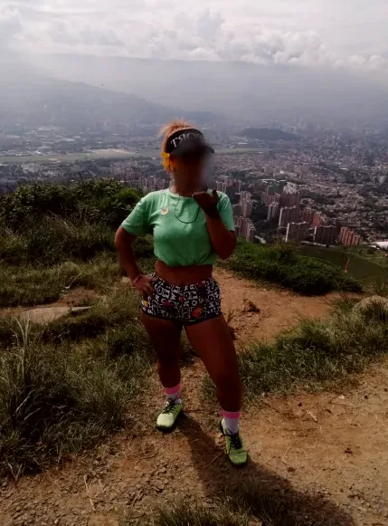Ella, 40