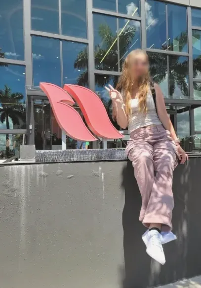 Marie, 29