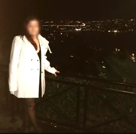 Michelle, 32