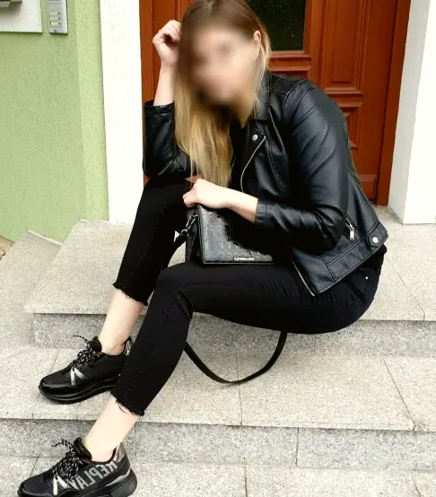 Tilde, 37